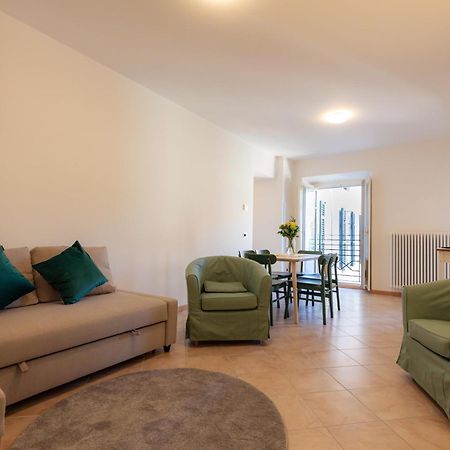 Porta Torre Como Apartment - By Relais Di Giada Екстер'єр фото