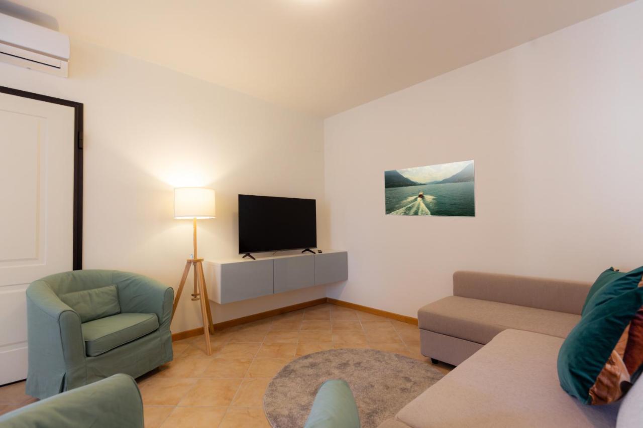Porta Torre Como Apartment - By Relais Di Giada Екстер'єр фото