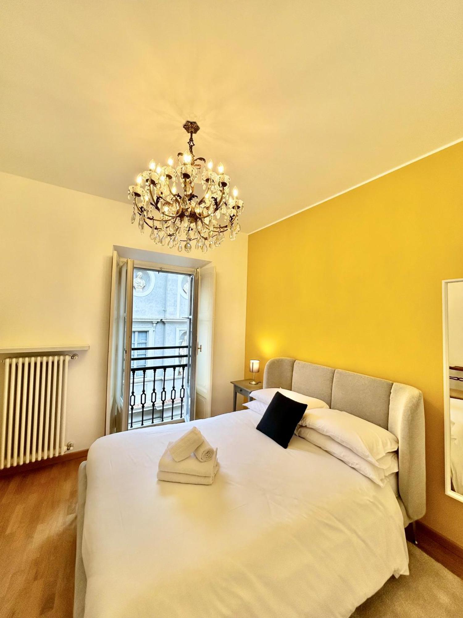 Porta Torre Como Apartment - By Relais Di Giada Екстер'єр фото