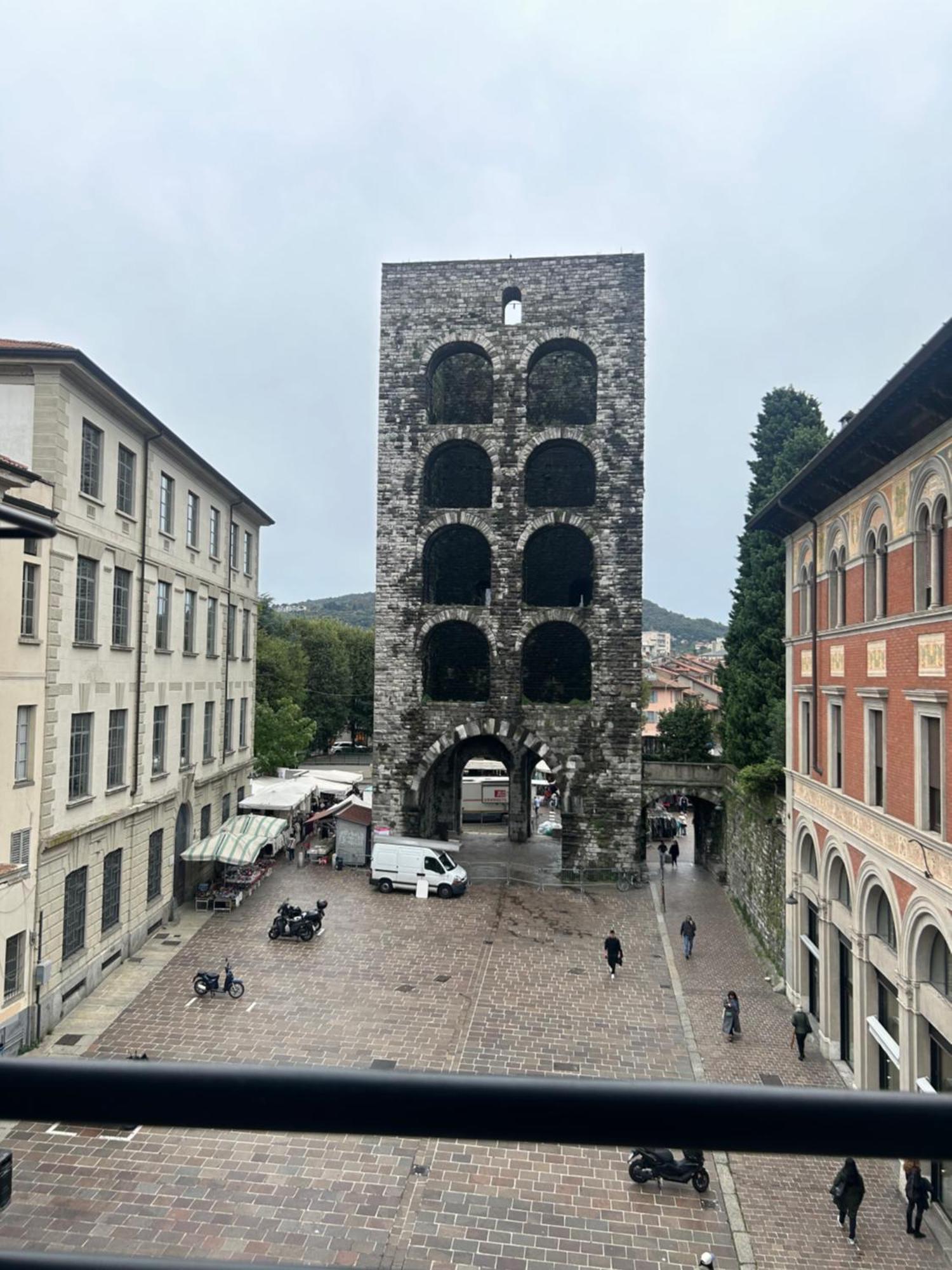 Porta Torre Como Apartment - By Relais Di Giada Екстер'єр фото